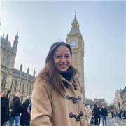 Soy estudiante y daría clase a cualquier persona que lo necesite, no importa el nivel en donde esté.